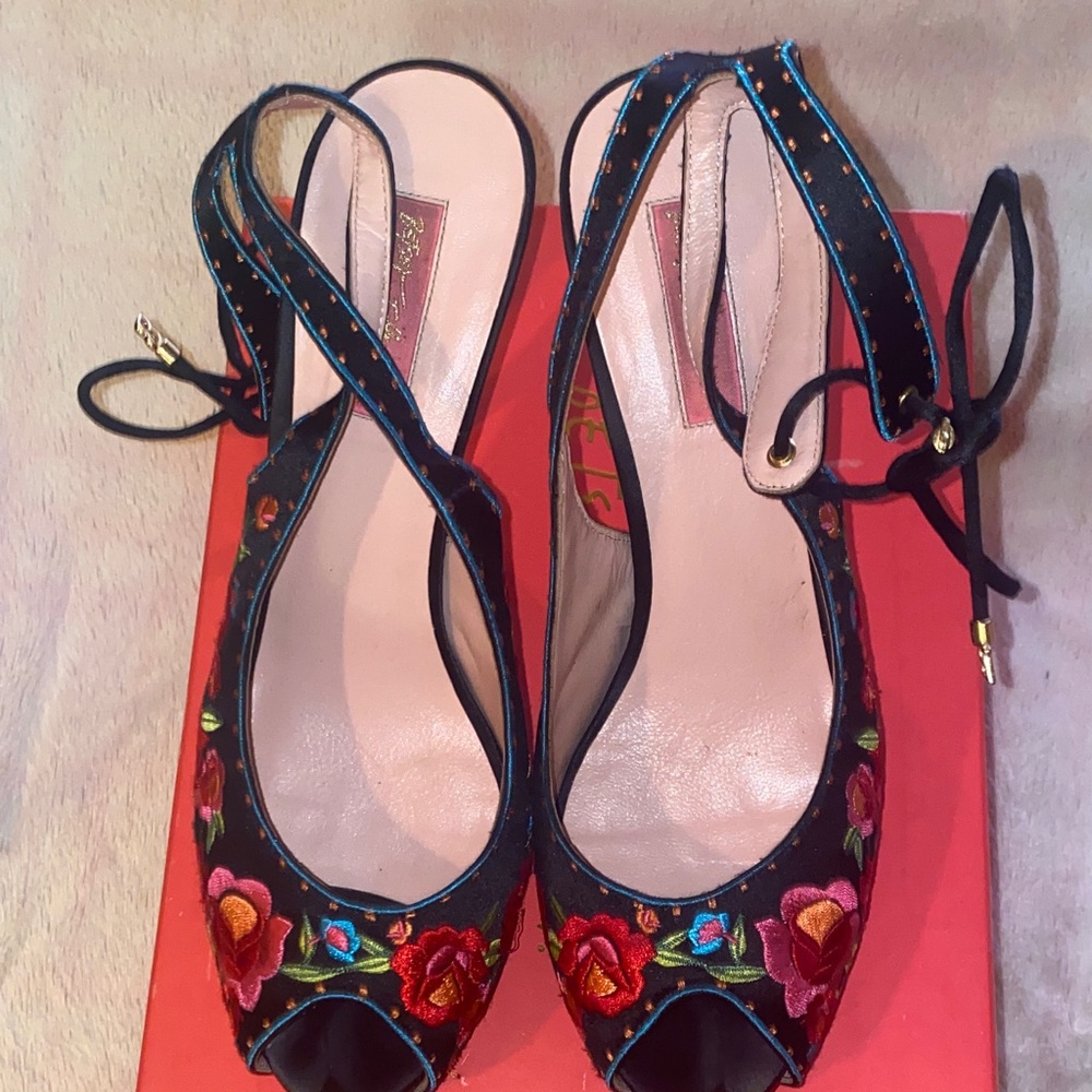Betsey Johnson Embroidered Floral Peep-Toe Women's Shoes w/ Tie Ankle Strap